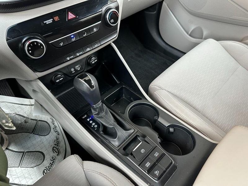2020 Hyundai Tucson SEImage 6
