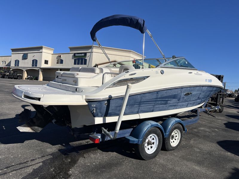 2009 SEA RAY 210 SUNDECK Image 6