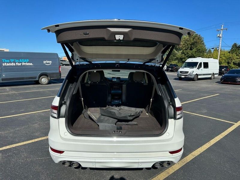 2021 Lincoln Aviator Reserve photo 17