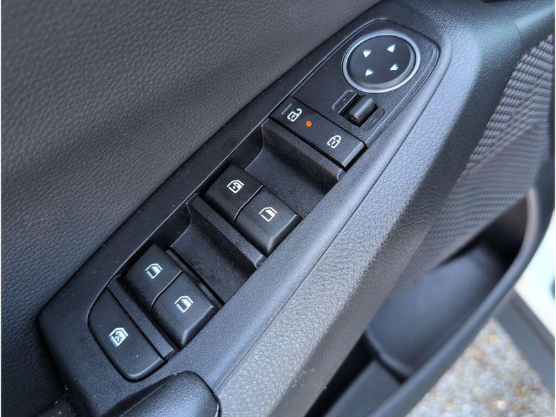 Used 2025 Kia Seltos SImage 12