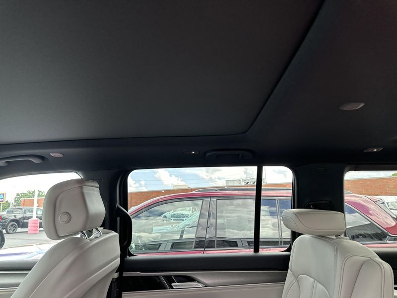 2025 Jeep Wagoneer Series Ii 4x4Image 23