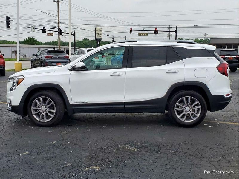 2024 GMC Terrain SLTImage 8