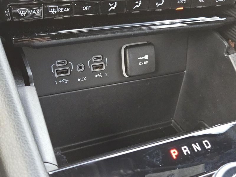 2025 Jeep Grand Cherokee L Limited 4x4Image 19