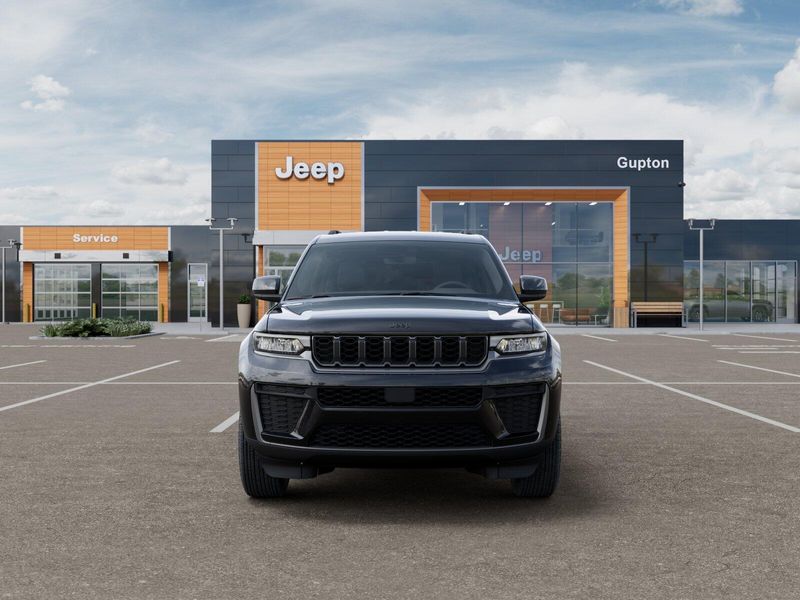 New 2026 Jeep Grand Cherokee L Laredo Altitude 4x4Image 32