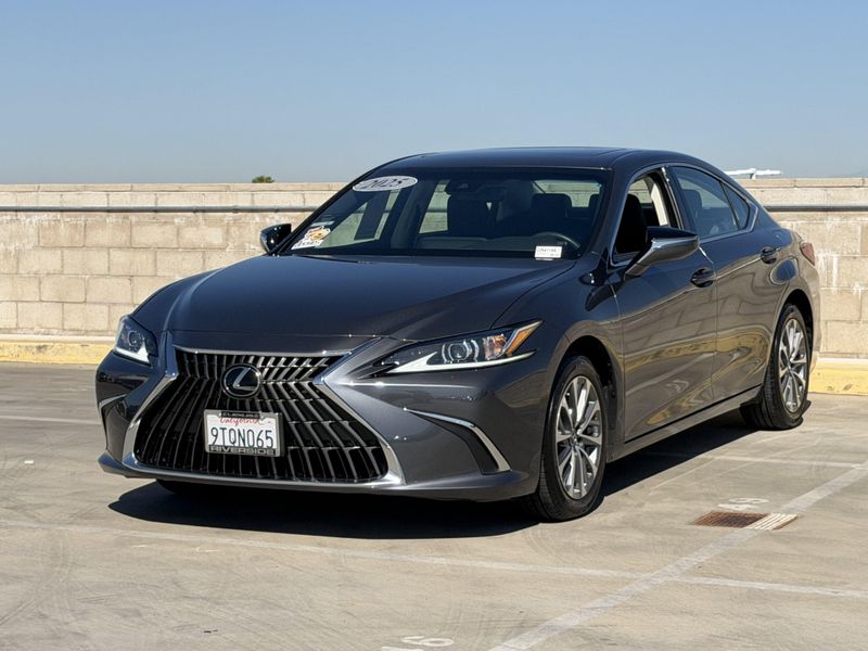 Used 2025 Lexus ES 350Image 4