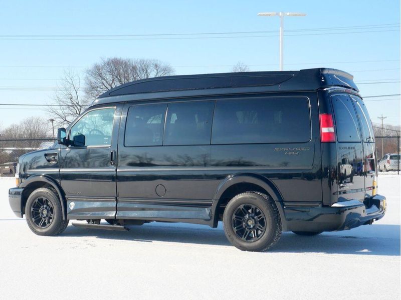 2019 Chevrolet Express 2500 Image 13