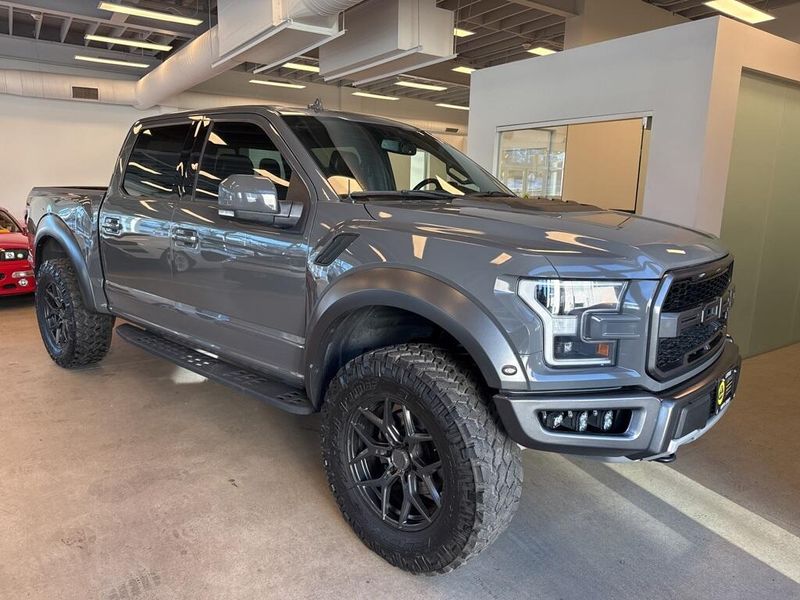 2020 Ford F-150 RaptorImage 1