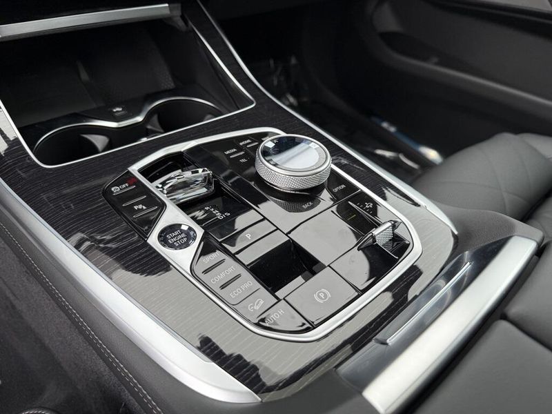 2026 BMW X7 xDrive40iImage 25