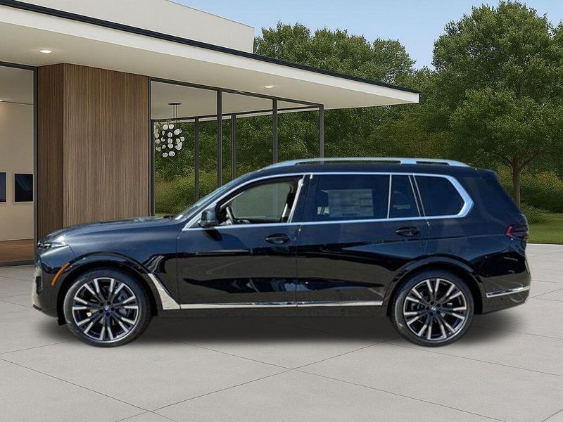 New 2026 BMW X7 xDrive40iImage 13