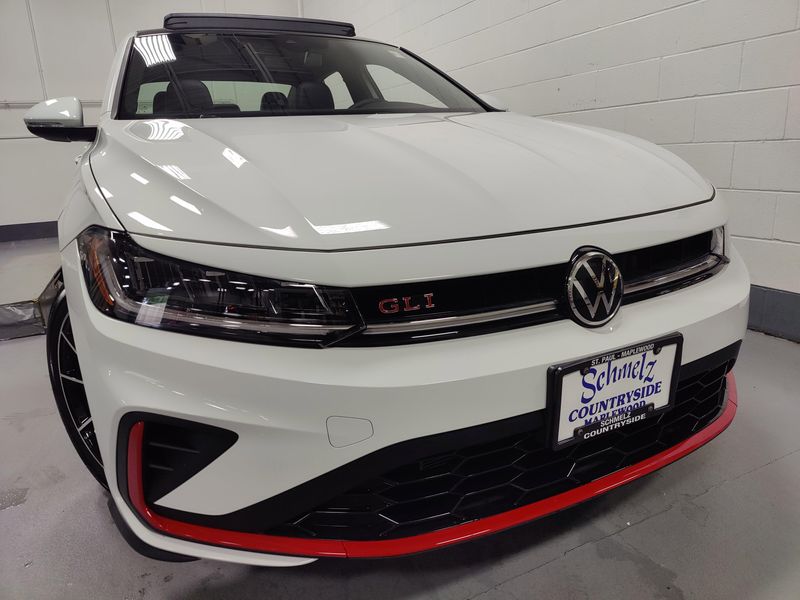 2025 Volkswagen Jetta GLI Autobahn w/Sunroof & Beats AudioImage 2
