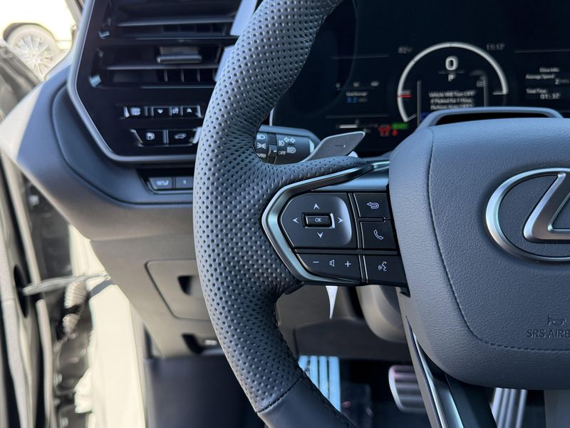 New 2026 Lexus TX 500h F SPORT Performance PremiumImage 21