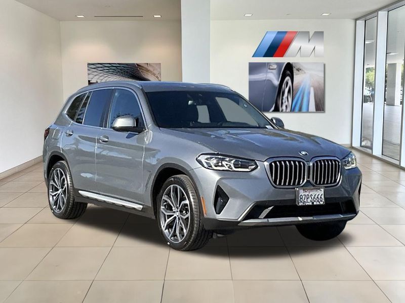 2022 BMW X3 xDrive30iImage 2