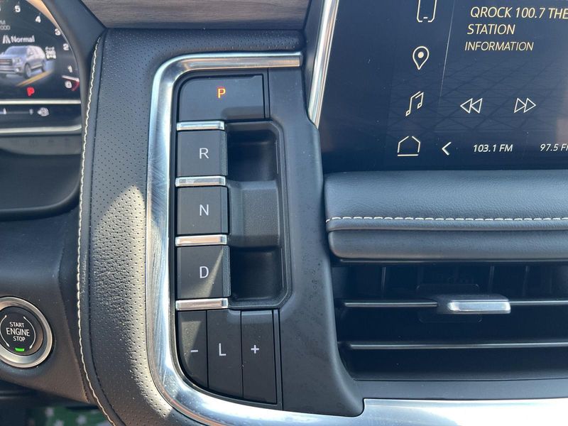 2023 Gmc Yukon SLT photo 28