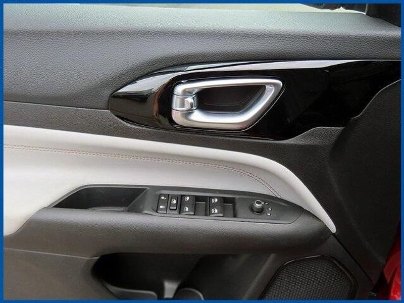 2025 Jeep Compass LimitedImage 12