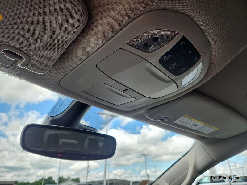 Used 2022 Chrysler Voyager LXImage 46
