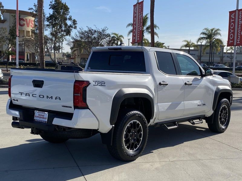 2024 Toyota Tacoma TRD Off Road HybridImage 3