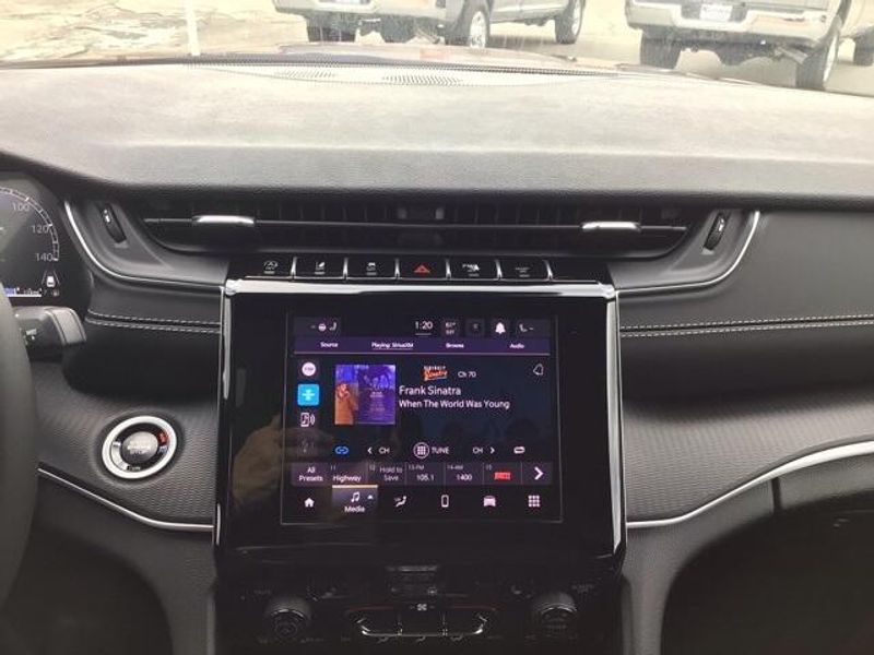 2025 Jeep Grand Cherokee Altitude X 4x4Image 13