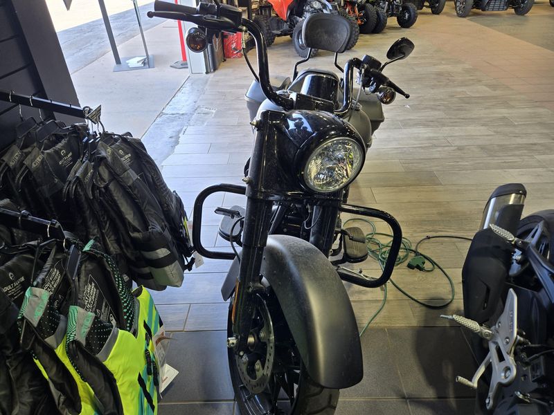 USED 2020 HARLEY ROAD KING SPECIAL Image 4
