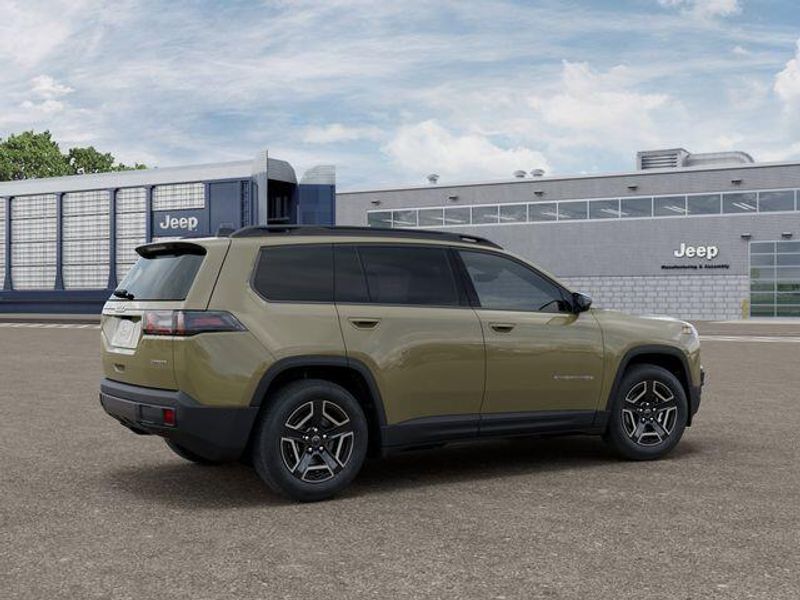 New 2026 Jeep Cherokee Laredo 4x4Image 4