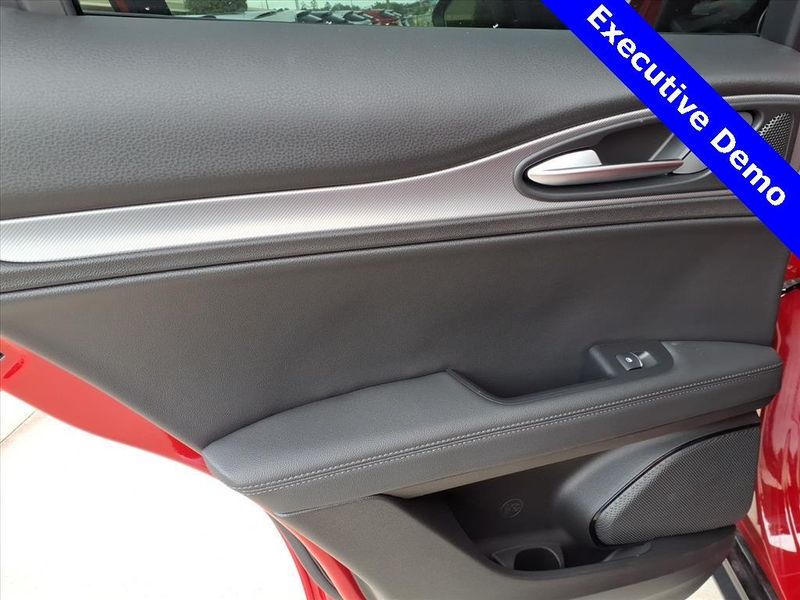 New 2025 Alfa Romeo Stelvio AwdImage 11