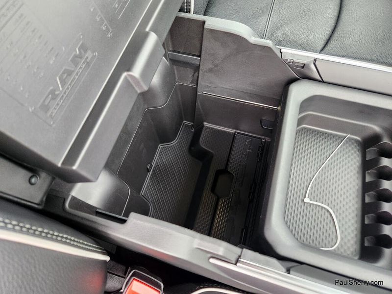 New 2026 RAM 3500 Laramie Crew Cab 4x4 6'4' Box