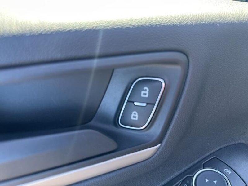2022 Ford Escape SEImage 20