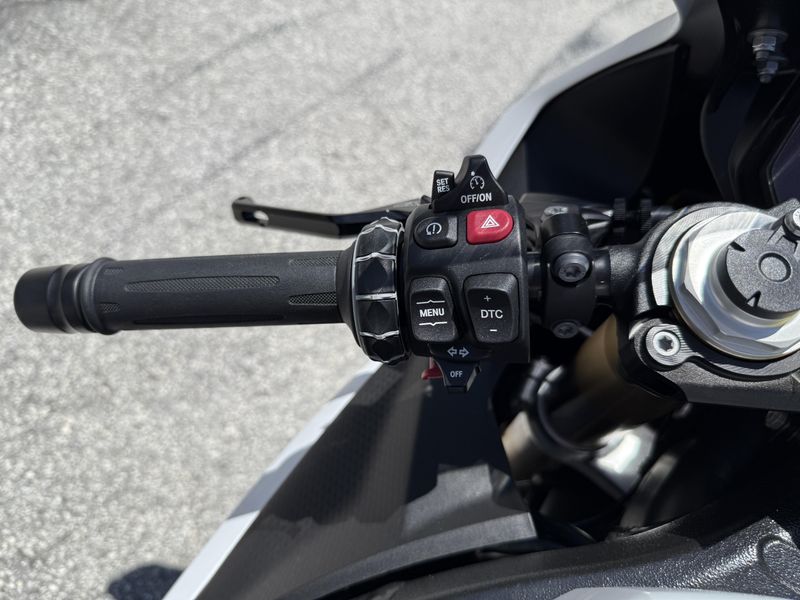 New 2025 BMW S 1000 RR 