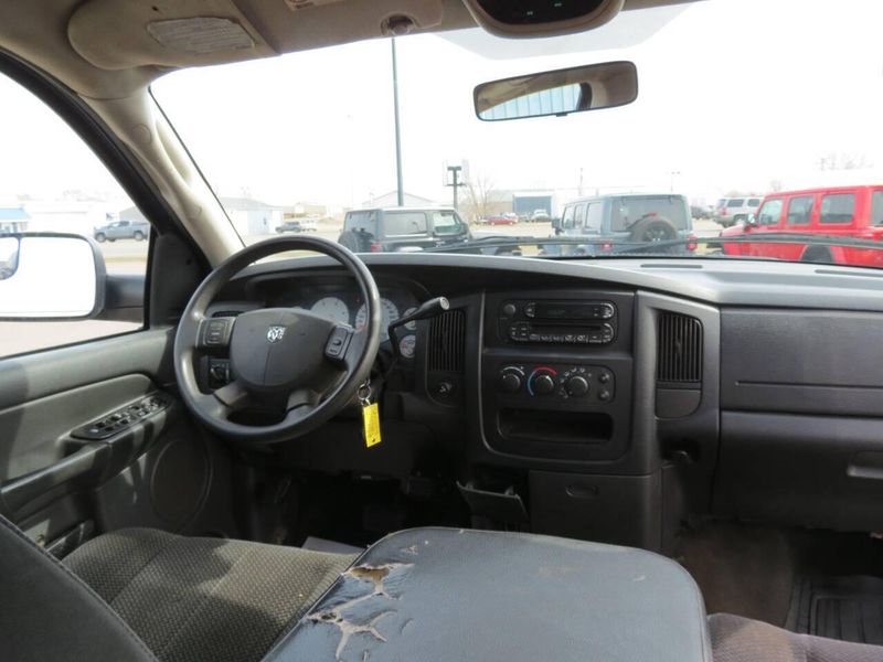 Used 2005 Dodge Ram 2500 SLT 4dr Quad Cab 4WD SBImage 10