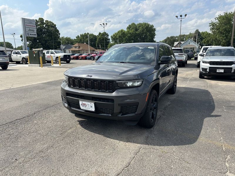 2024 Jeep Grand Cherokee L Altitude X 4x4Image 4