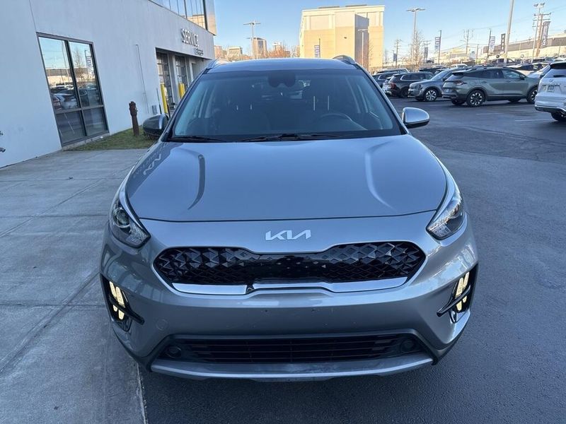 2022 Kia Niro LXSImage 2