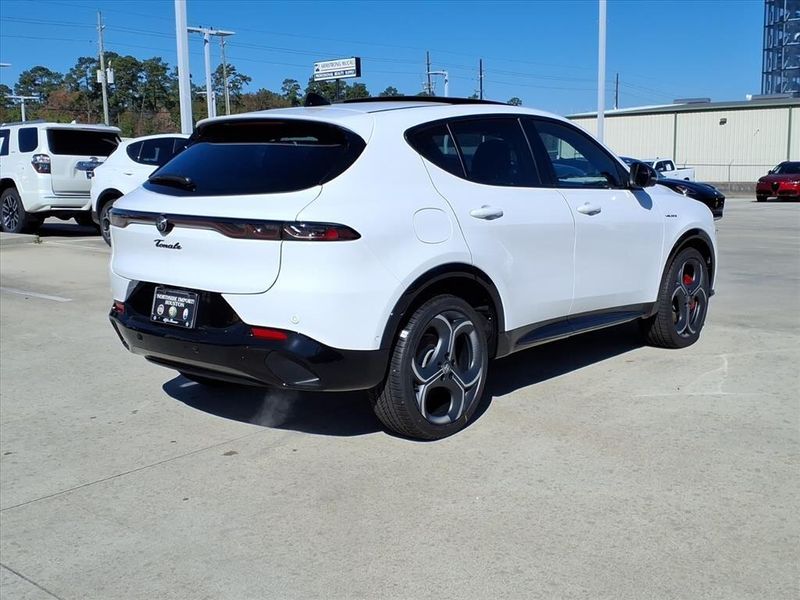 New 2026 Alfa Romeo Tonale Veloce AwdImage 7