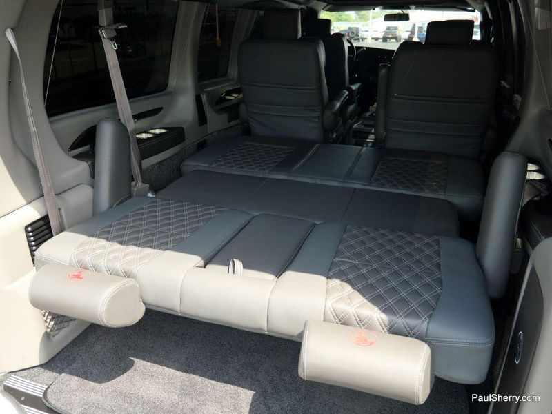2022 GMC Savana Image 26