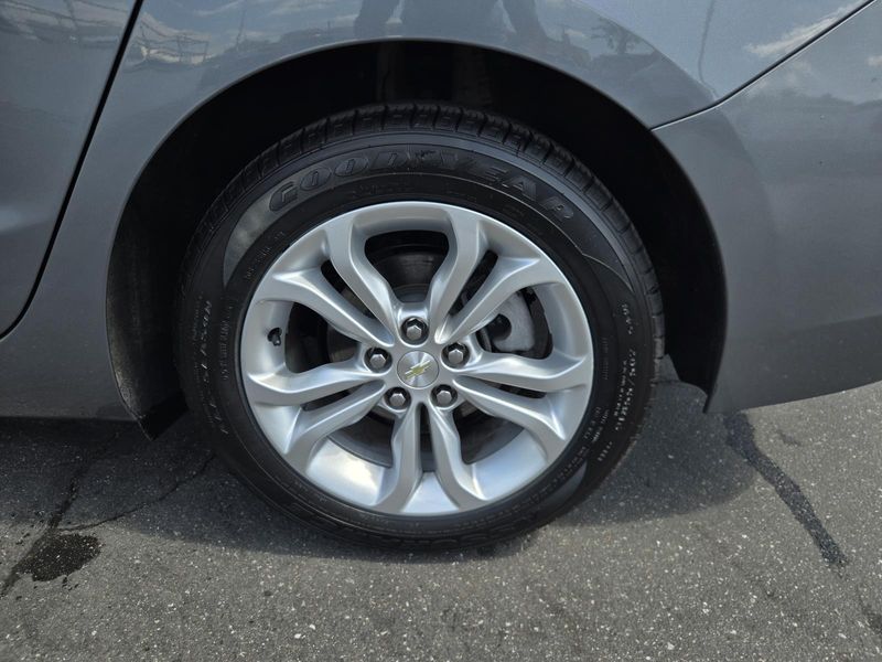 Used 2019 Chevrolet Cruze 4dr Sdn LT