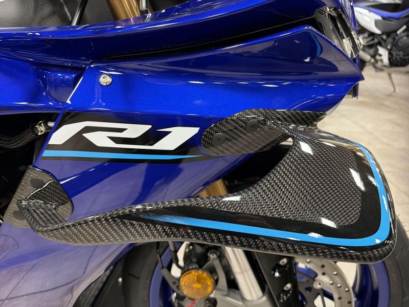 New 2026 Yamaha YZF-R1 Image 27