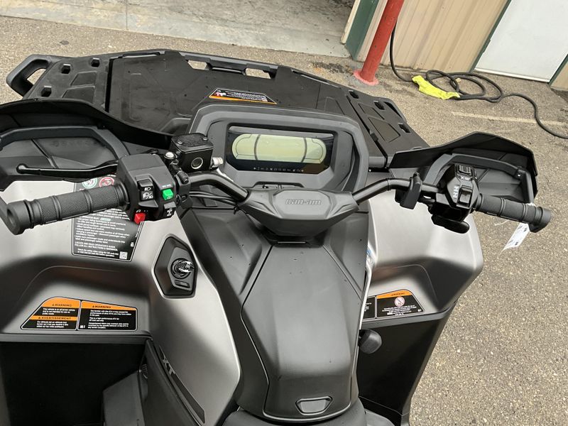 New 2026 Can-Am OUTLANDER MAX XT 850 Image 9
