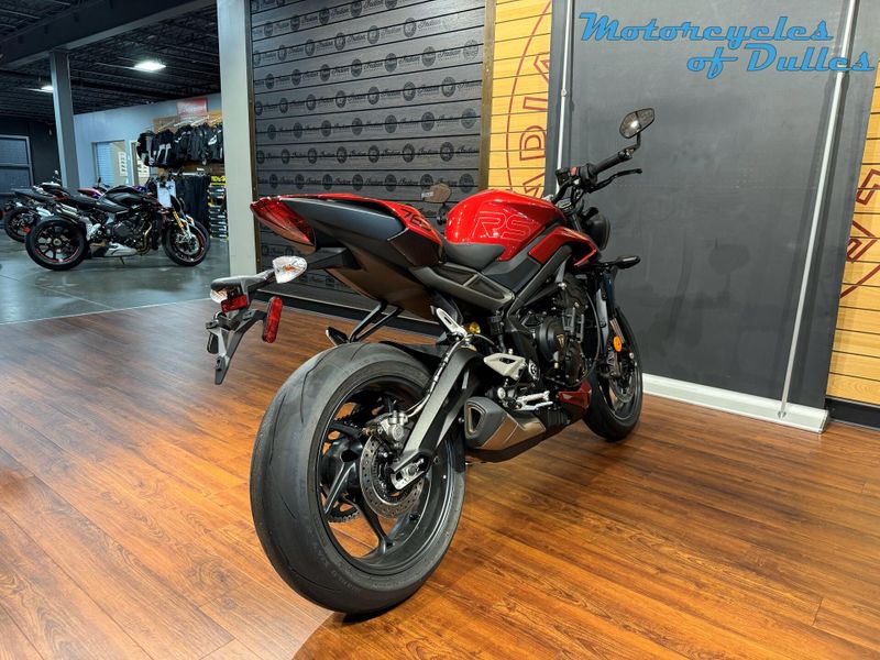 2025 Triumph Street Triple 765 RS Image 8