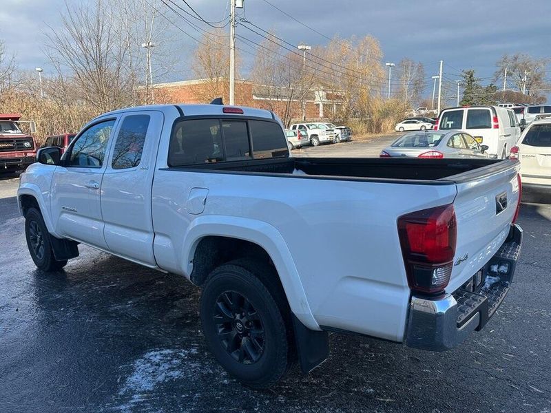 2022 Toyota Tacoma SRImage 13