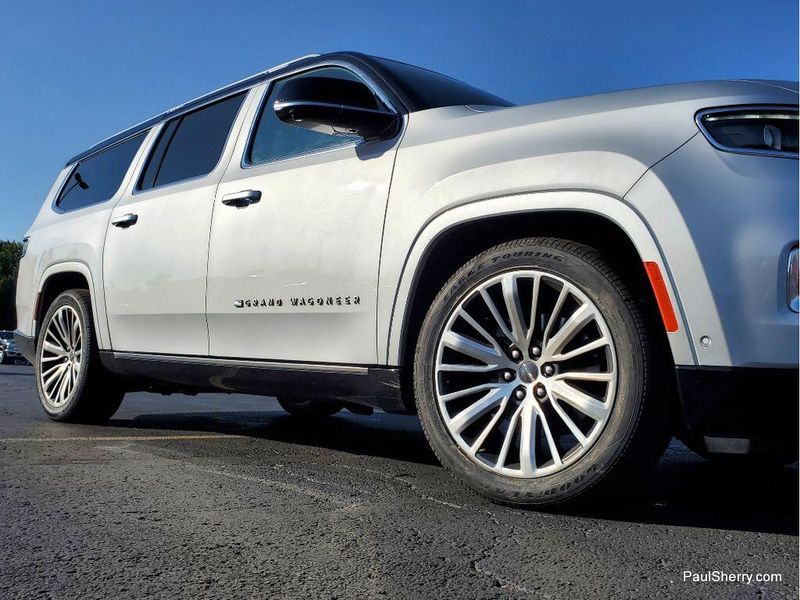 2024 Jeep Grand Wagoneer L III photo 20