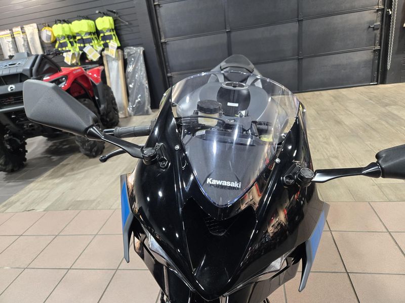 NEW 2025 KAWASAKI NINJA ZX6R NINJA ZX6R BASE Image 10