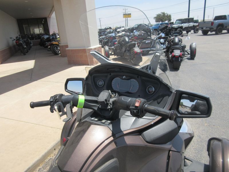 USED 2013 CAN-AM SPYDER RT LIMITED Image 14