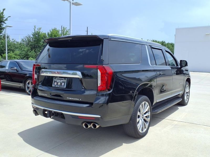 2021 GMC Yukon XL DenaliImage 8