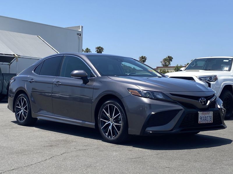 Used 2024 Toyota Camry SEImage 2
