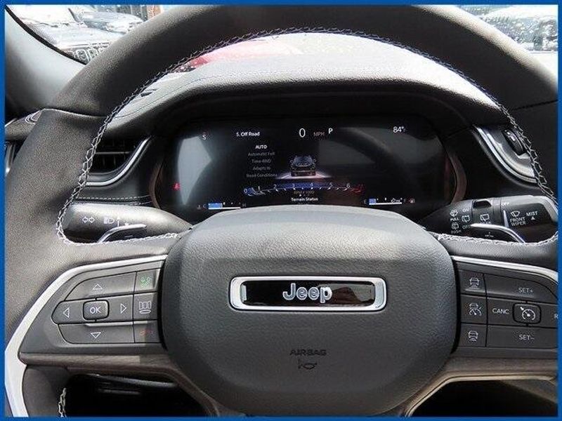 New 2025 Jeep Grand Cherokee LimitedImage 15