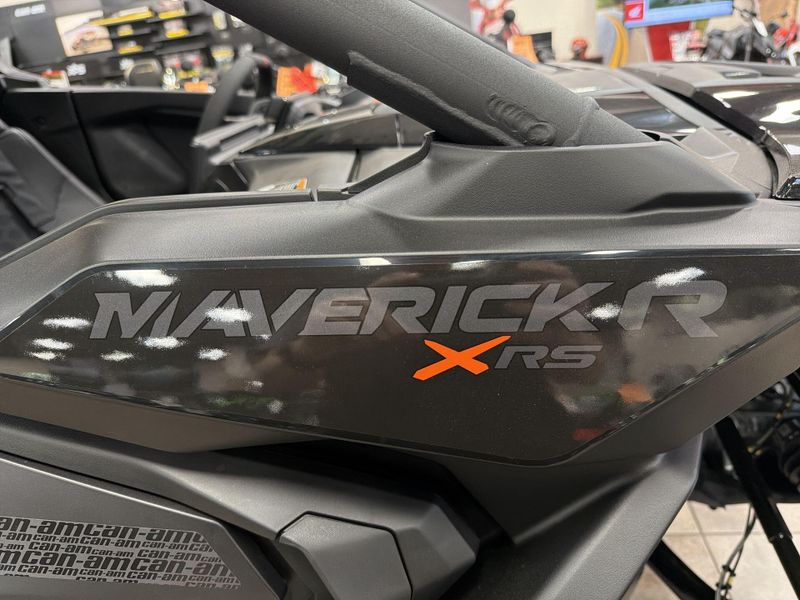New 2026 Can-Am MAVERICK R X RS WITH SMART-SHOX 999T DCT Image 28