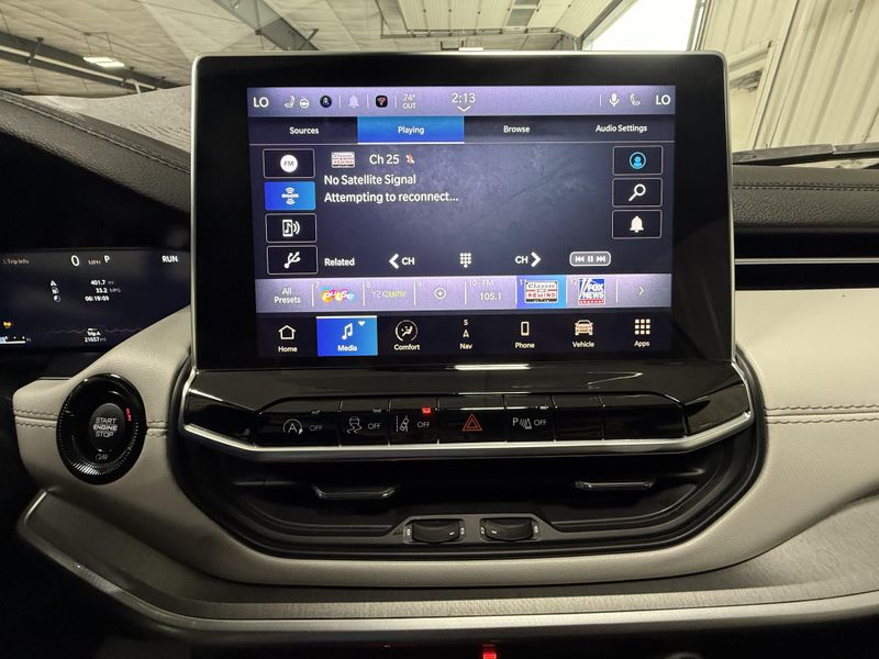 Used 2025 Jeep Compass LimitedImage 28