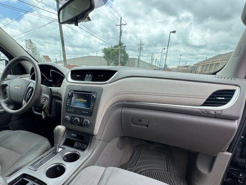 Used 2015 Chevrolet Traverse LSImage 11