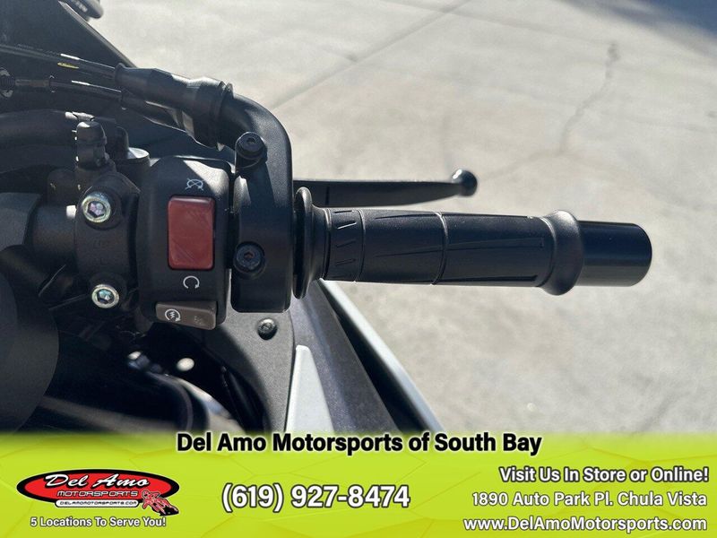 2025 Kawasaki NINJA ZX-6R ABS Image 14