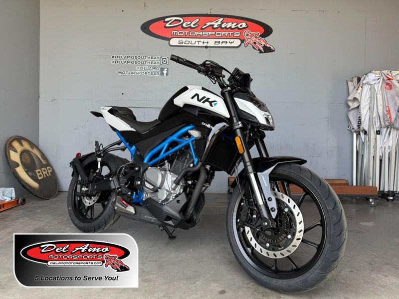 New 2025 CFMOTO 300NK Image 1