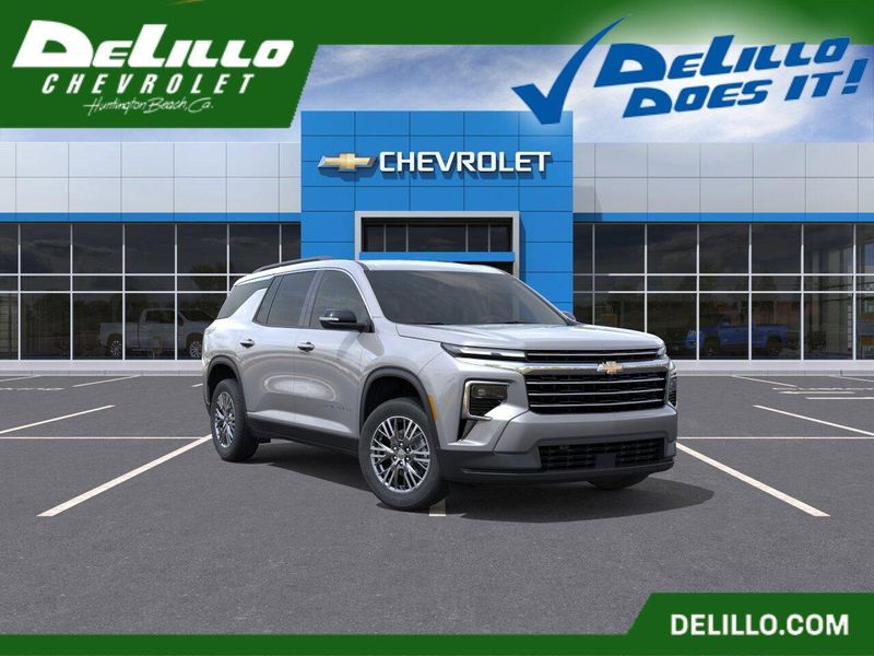 New 2025 Chevrolet Traverse FWD LTImage 1