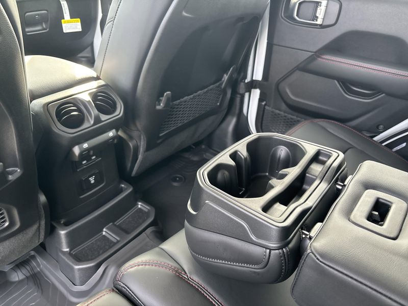 New 2026 Jeep Wrangler 4-door Rubicon XImage 28